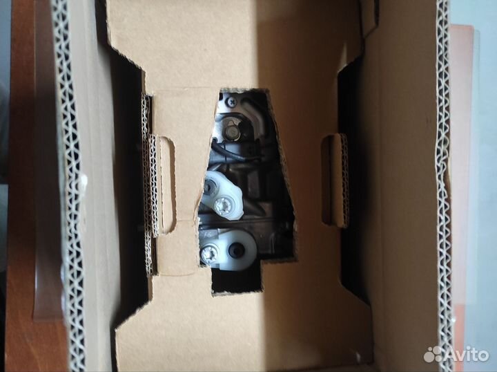 Компрессор кондиционера Mercedes A0008303202