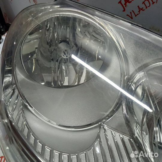 Фара галогеновая передняя правая Volkswagen Golf 5