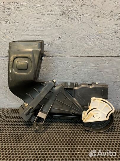 Воздуховод салона левый Bentley Continental Flying