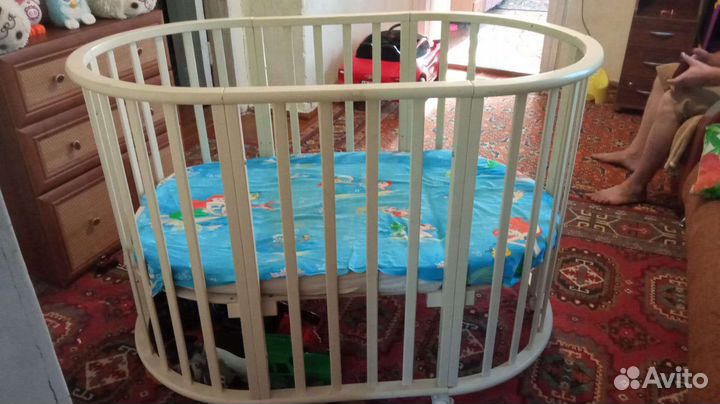 Детская кроватка круглая овальная