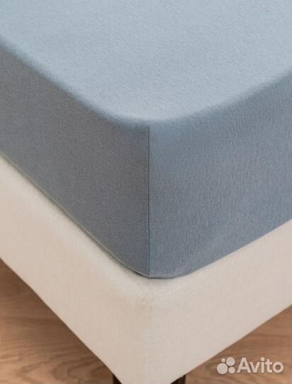 Простынь на резинке трикотажная новая