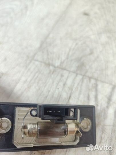 Подсветка номера задняя Volkswagen Tiguan 2.0 2010