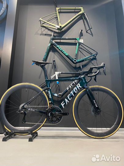 Шоссейный велосипед Factor Ostro Vam в сборе