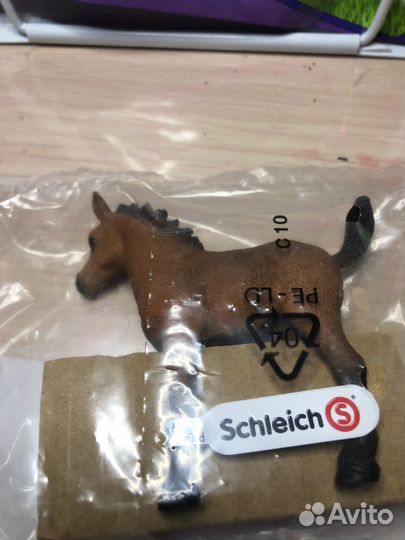 Фигурка жеребенка schleich новая