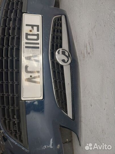 Решетка радиатора Opel Astra J, 2011