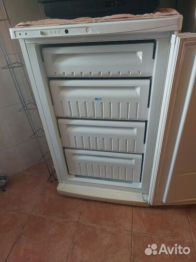 Морозильная камера stinol 140л