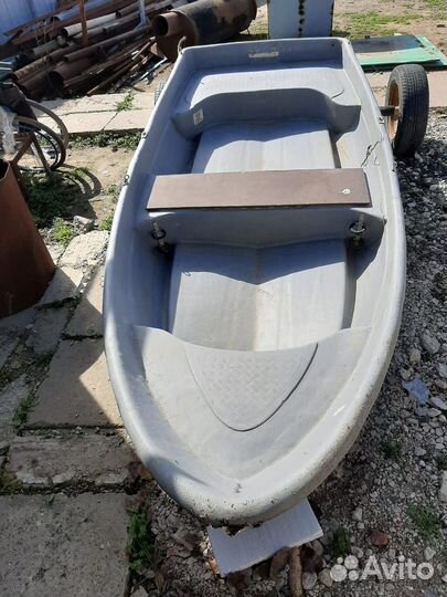 Лодка стеклопластиковая