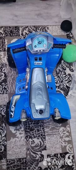 Детский квадроцикл на аккумуляторе