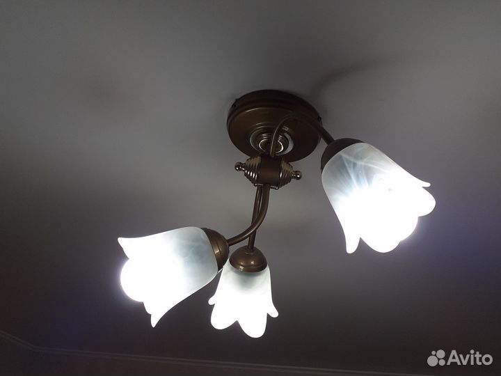 Люстра потолочная бу