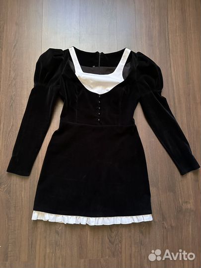Черное бархатное платье М