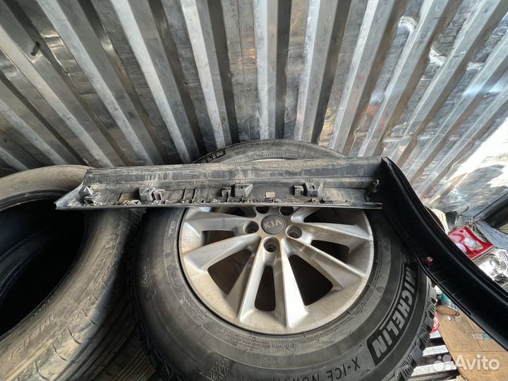 Молдинг задней левой двери hyundai palisade