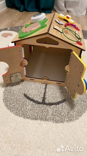 Бизиборд домик