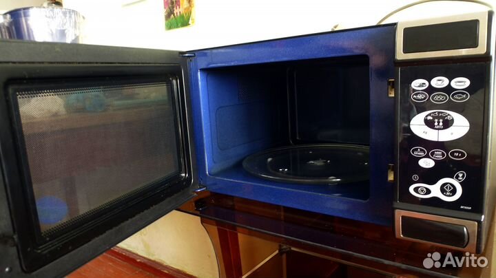 Микроволновая печь Samsung M193SR