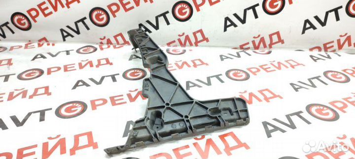 Крепление бампера заднее правое Audi Q5 8R cncd