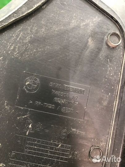 Водосток передний правый Bmw 5 F10 N52B25 2011