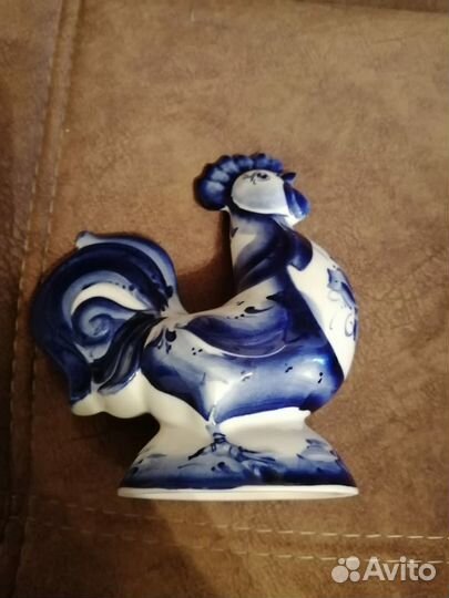 Статуэтка фарфоровая 