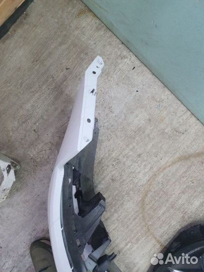 Бампер передний Skoda Rapid 1