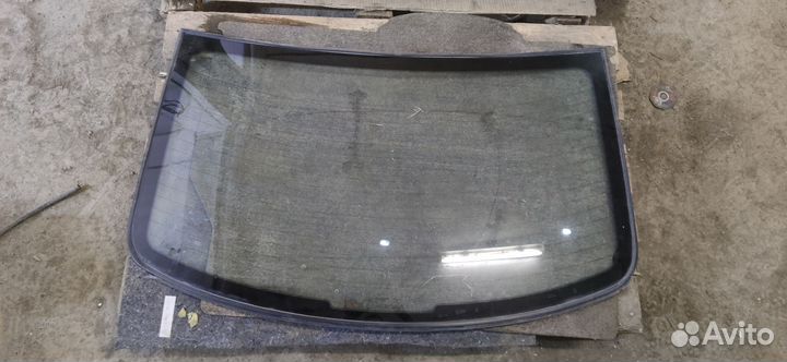 Заднее стекло Hyundai Solaris седан