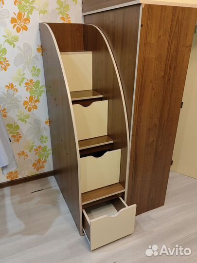 Мебель для детской, кровать-чердак+шкаф+лестница