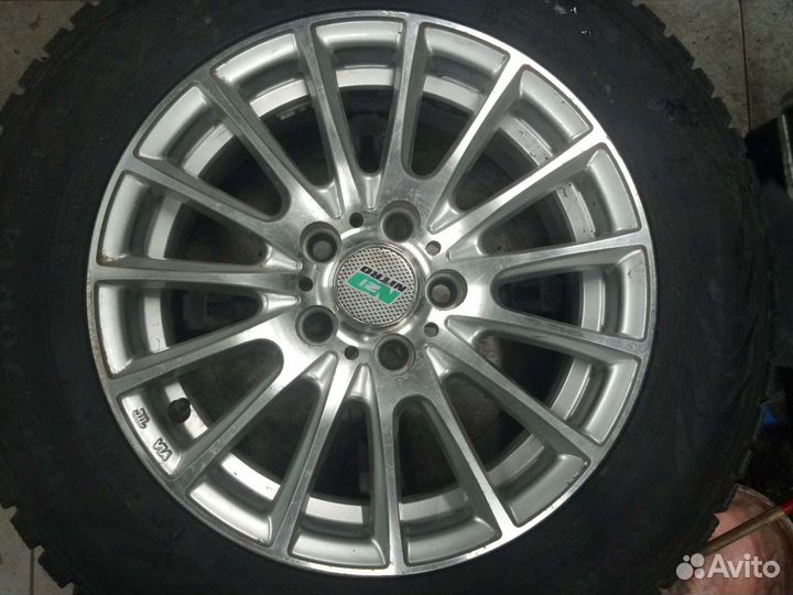 Шиномонтажник