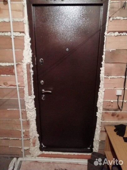 Дверь входная алюминий