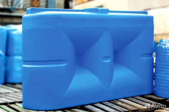 Емкость из пластика для хознужд