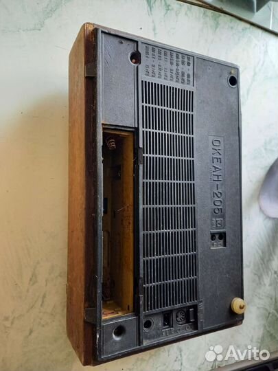 Радиоприемник и магнитофоны