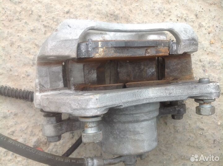 Суппорт правый передний Hyundai Creta