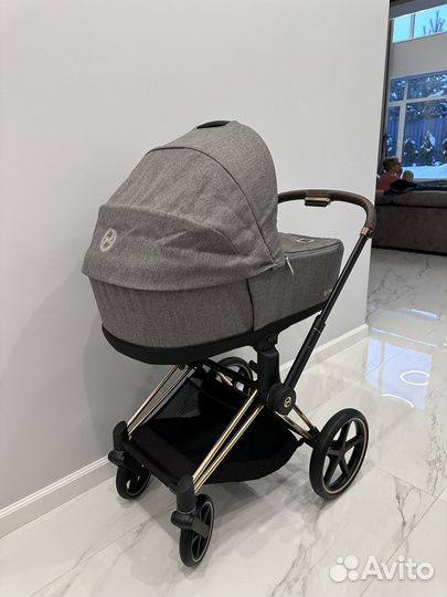 Коляска Cybex Priam4 Manhattan grey 3в1