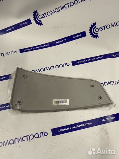 Катафот солнцезащитного козырька левый Sitrak