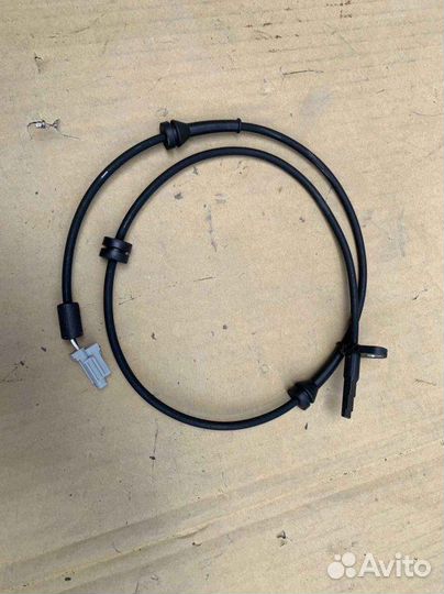 Датчик ABS передний Nissan Teana