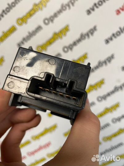 Кнопка аварийной остановки Toyota Corolla 120