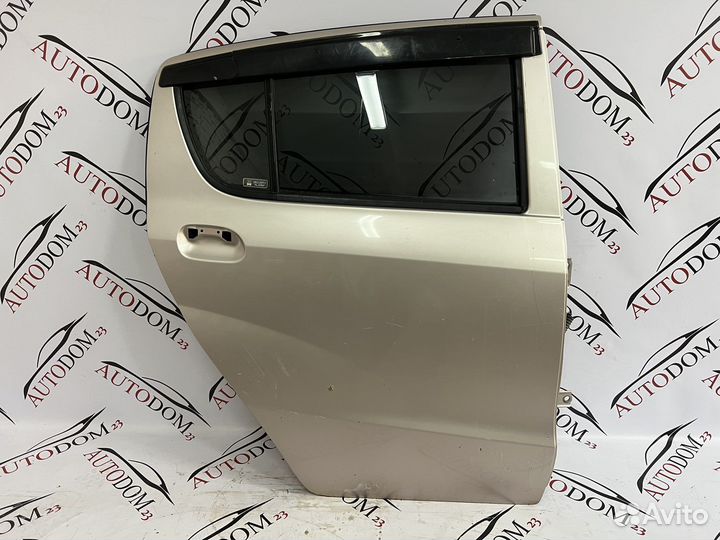 Дверь задняя правая Дайхатсу Мира