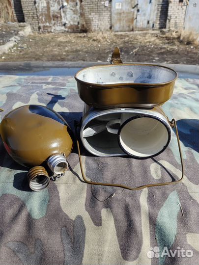 Котелок с фляжкой