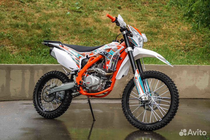 Кроссовый мотоцикл BSE Z6-250