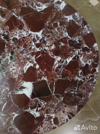 Дизайнерский столик из Натурального Мрамора