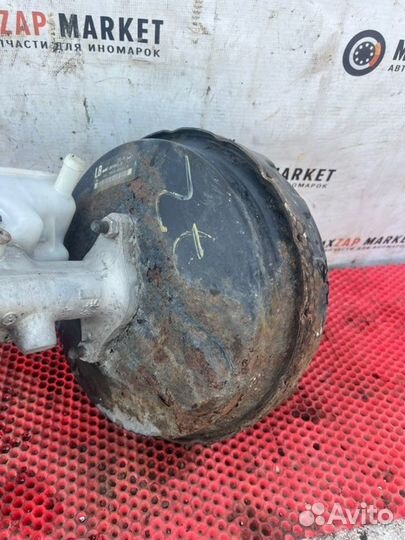 Усилитель тормозов вакуумный Nissan Navara 2.5 200