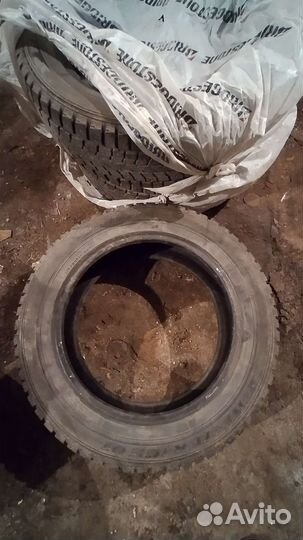 Dunlop SP Winter Ice 01 215/60 R17 96T