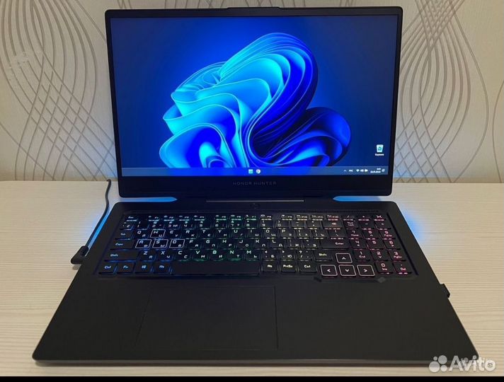 Игровой ноутбук Honor Hunter V700, i7, RTX 2060