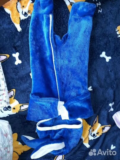 Очень много детских вещей