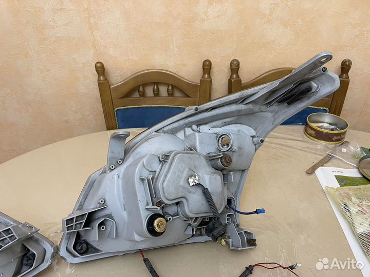 Фары на toyota land cruiser 120 передние