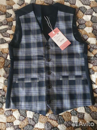 Жилет нарядный для мальчика 146