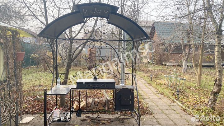 Мангал с крышей
