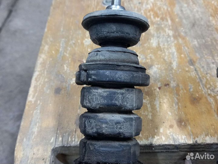 Амортизатор Nissan note