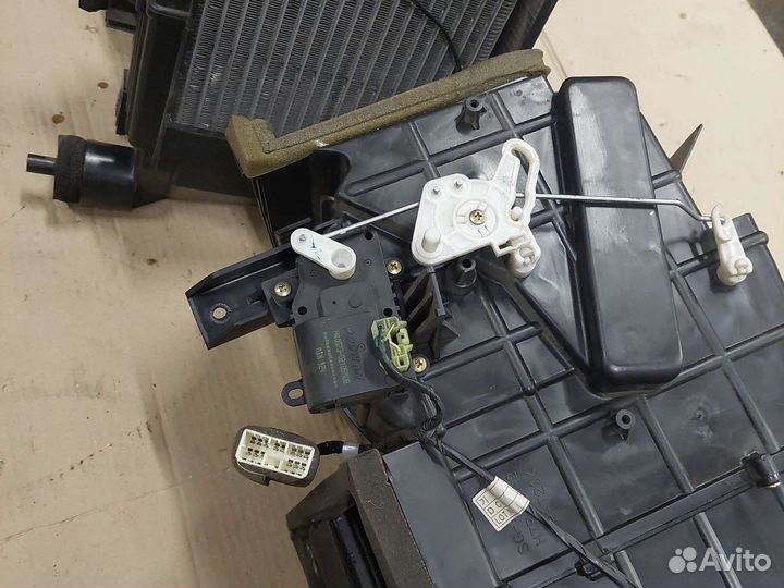 Корпус отопителя Kia Sportage 1