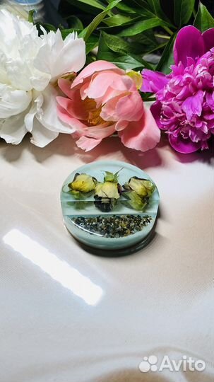 Подставка для телефона / кружки/ украшений