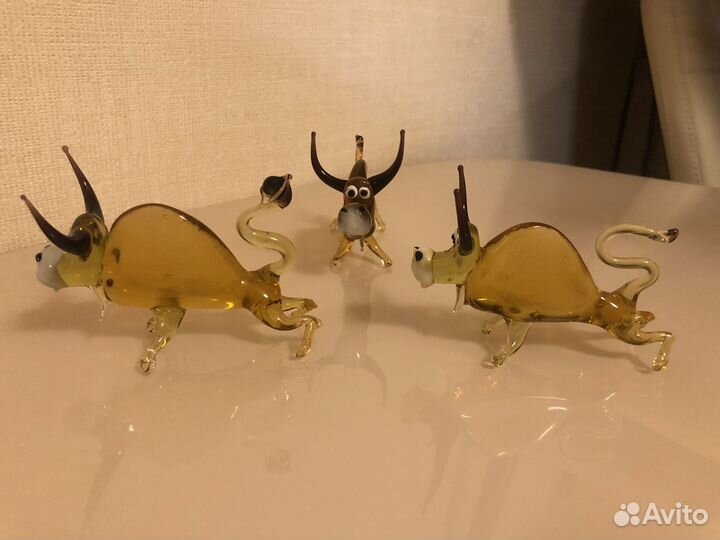 Стеклянные фигурки