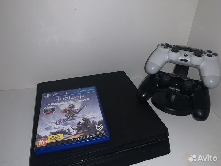 Sony PS4 slim 1tb + диск