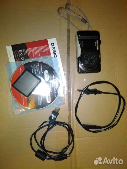 Фотоаппарат Casio Exilim EX-ZR200