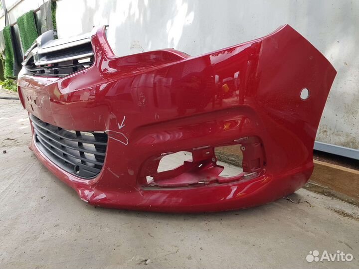 Передний бампер Citroen C4 B7